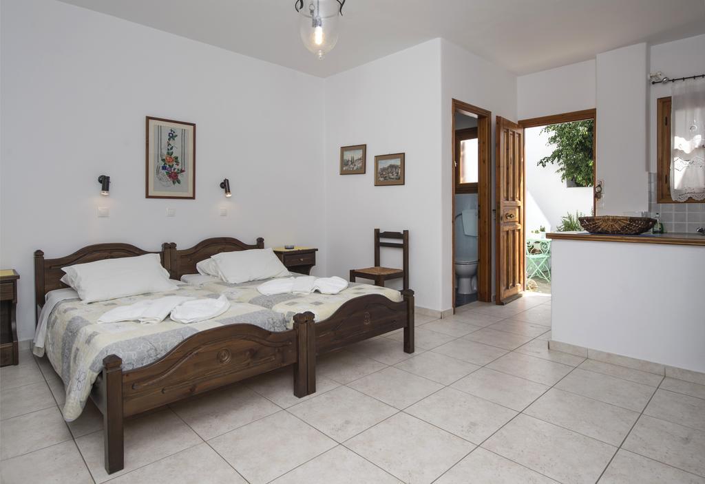 Mitsi Studios Náousa Kamer foto